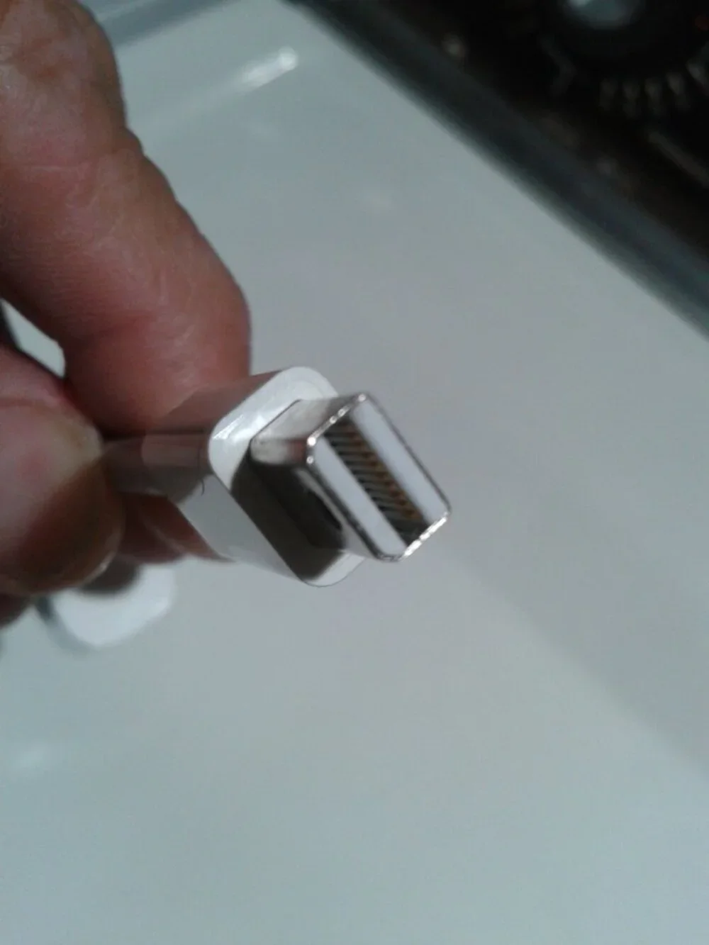 Genuine APPLE A1305 Mini-DisplayPort-DVI Adapter MB570Z-B NEW